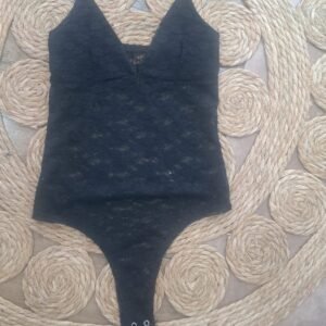 body-encaje-negro-breteles-posadas-3-descripcion-corta